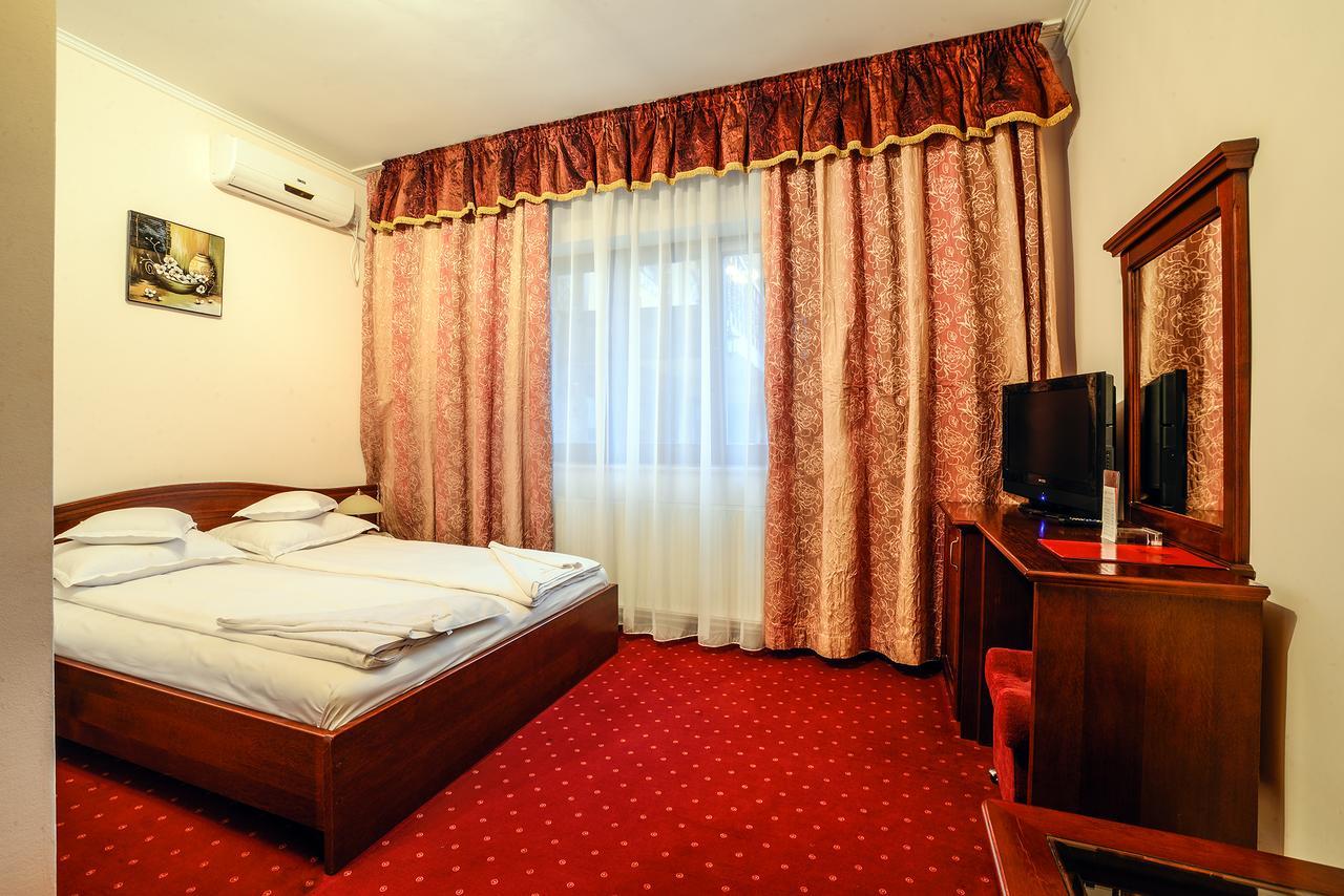 Hotel Aramia Satu Mare Exterior photo